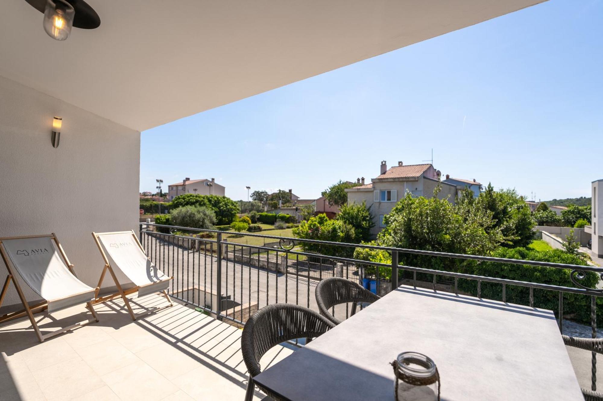 Luxury Apartments Villa San Avia Banjole Bagian luar foto